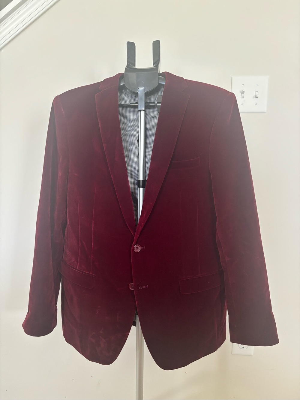 Men's Burgundy Velvet Sport Coat - Tailored Evening Blazer